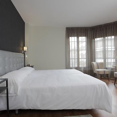 Hotel Rosal Oviedo Esterno foto