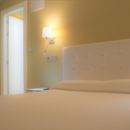 Hotel Rosal Oviedo Esterno foto