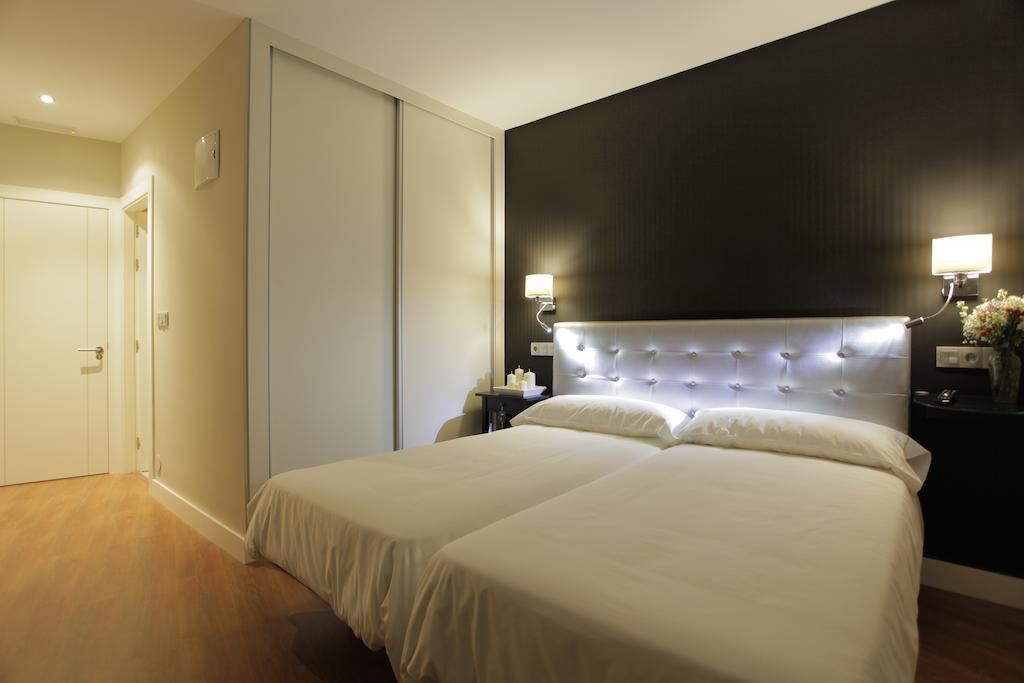 Hotel Rosal Oviedo Esterno foto