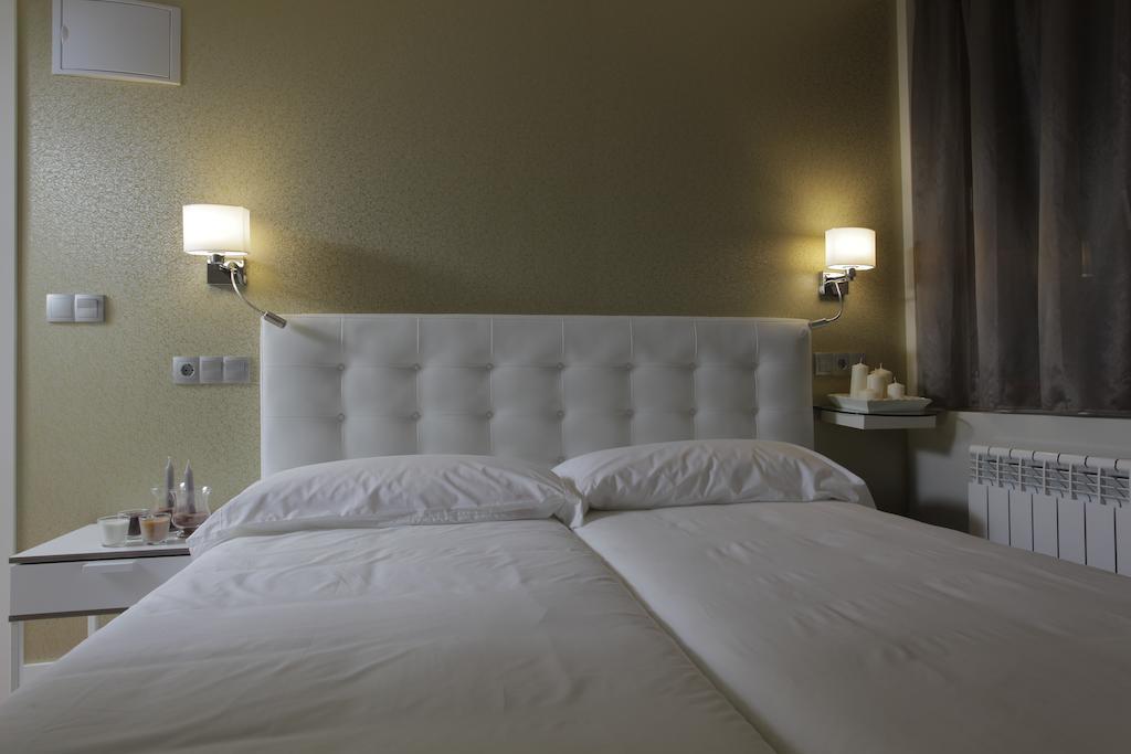 Hotel Rosal Oviedo Camera foto