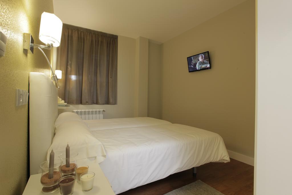Hotel Rosal Oviedo Esterno foto