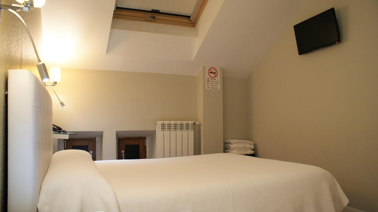 Hotel Rosal Oviedo Esterno foto